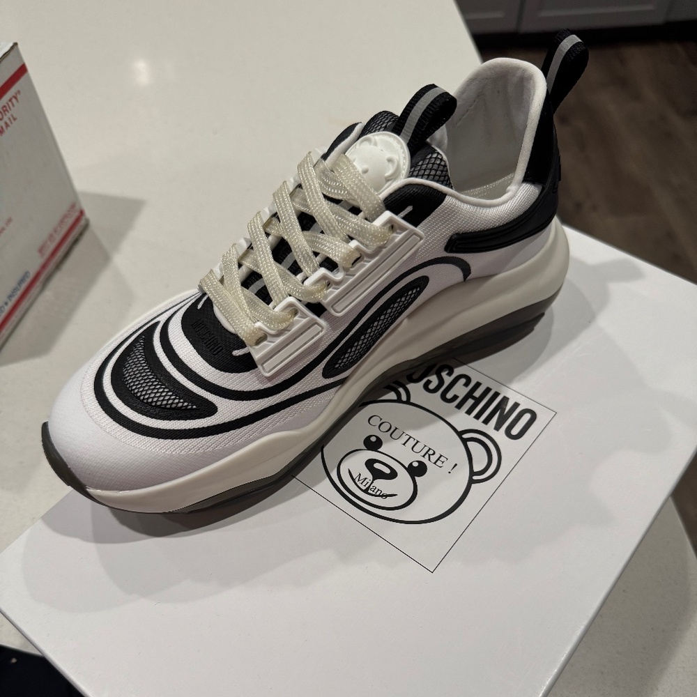 Moschino Panelled Lace-Up Sneakers 7.5 - 8